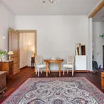 Grand Waterfront With Private Terrace On The Leie Canal * خنت