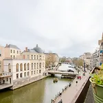 Grand Waterfront With Private Terrace On The Leie Canal * خنت