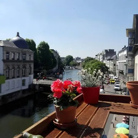 Breathtaking Views In Heart Of Apartment