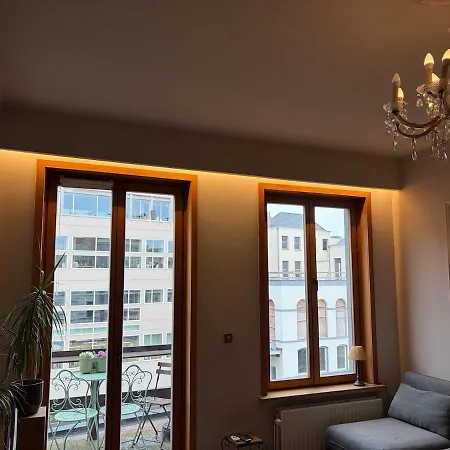 Daire Grand Waterfront With Private Terrace On The Leie Canal