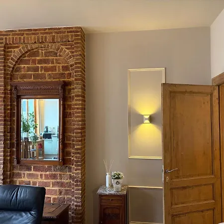 Grand Waterfront Suite With Private Terrace On The Leie Canal Апартаменти *