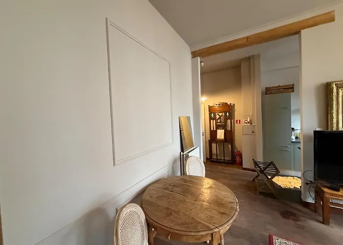 Grand Waterfront Suite With Private Terrace On The Leie Canal Апартаменти