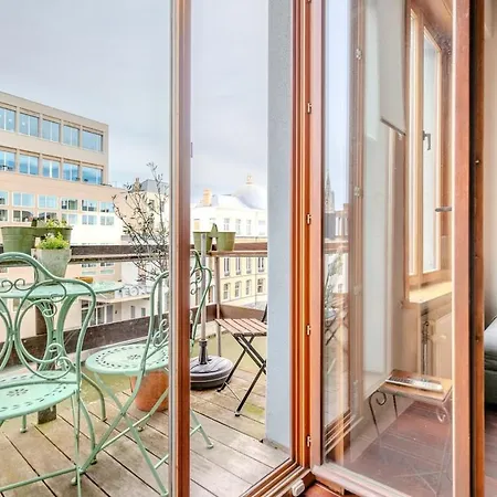 Daire Grand Waterfront With Private Terrace On The Leie Canal